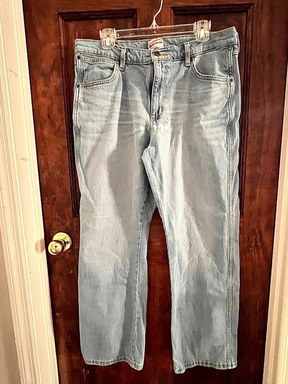 Wrangler Regular Fit Jeans Men's Straight Leg Jeans in Blue